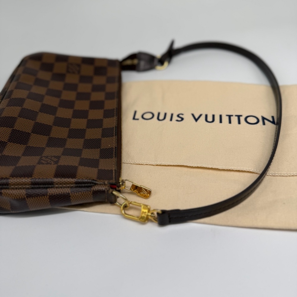 Auth Louis Vuitton Damier Pouchette Accessories Brown Checker small shoulder bag - Picture 2 of 13